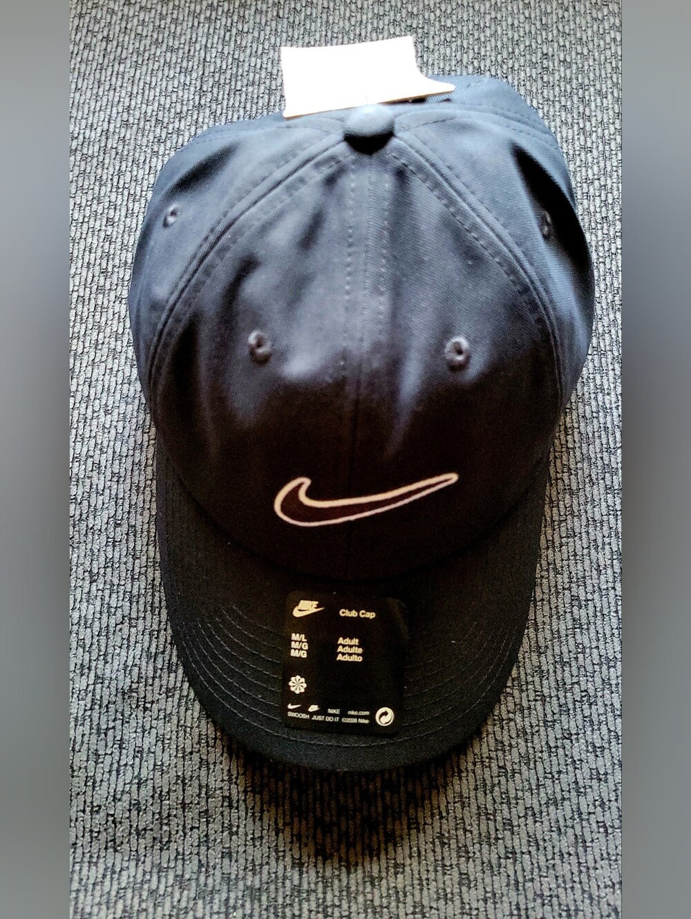 NWT Nike Unisex Club Cap Adult M/L Black with White Swoosh